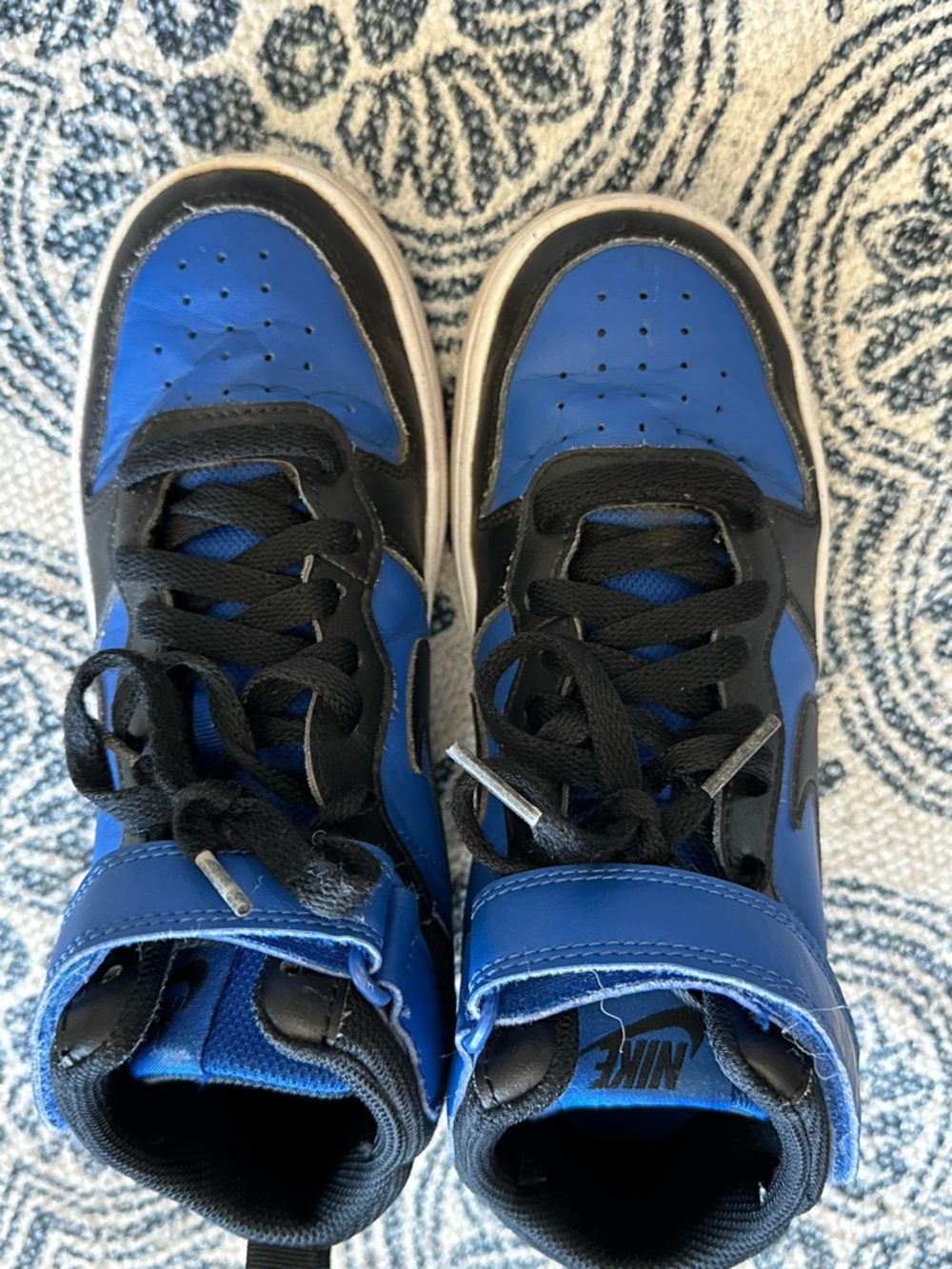 Nike shoes Court borough mid tops boys size 4.5 - Picture 8 of 15